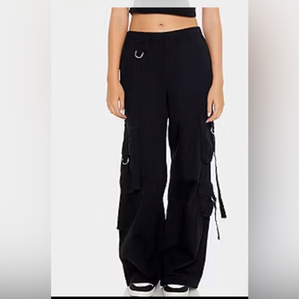 NWT women’s forever 21 size extra large elastic waistband cargo flare pants